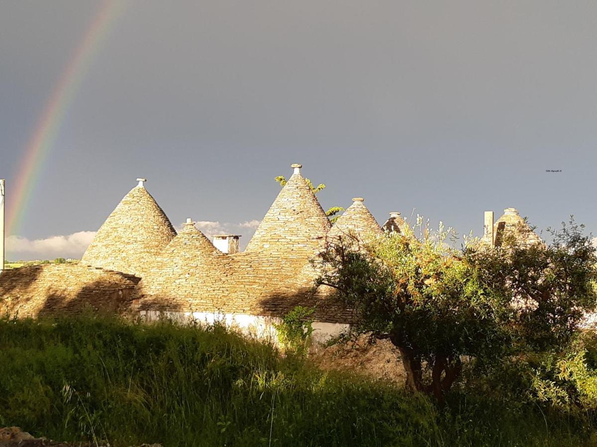 Alberobello Casa Vacanze - Pathos Tra I Trulli Exterior foto